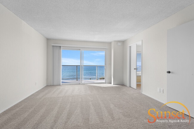 Building Photo - 4985 Coronado Ave