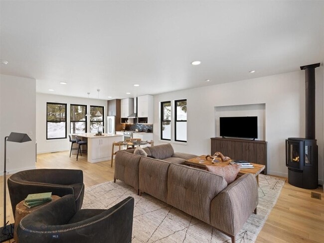 Building Photo - 166 Bridger Mdw Trl