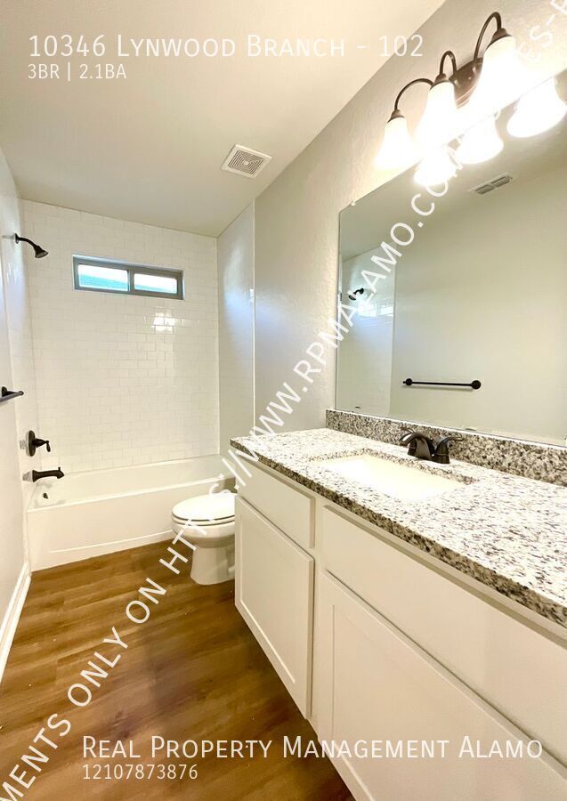 Building Photo - 10346 Lynwood Branch