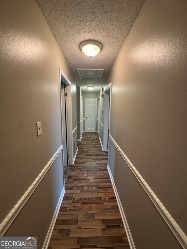 Building Photo - 209 Todd Cir