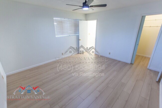 Building Photo - 5706 E Des Moines St