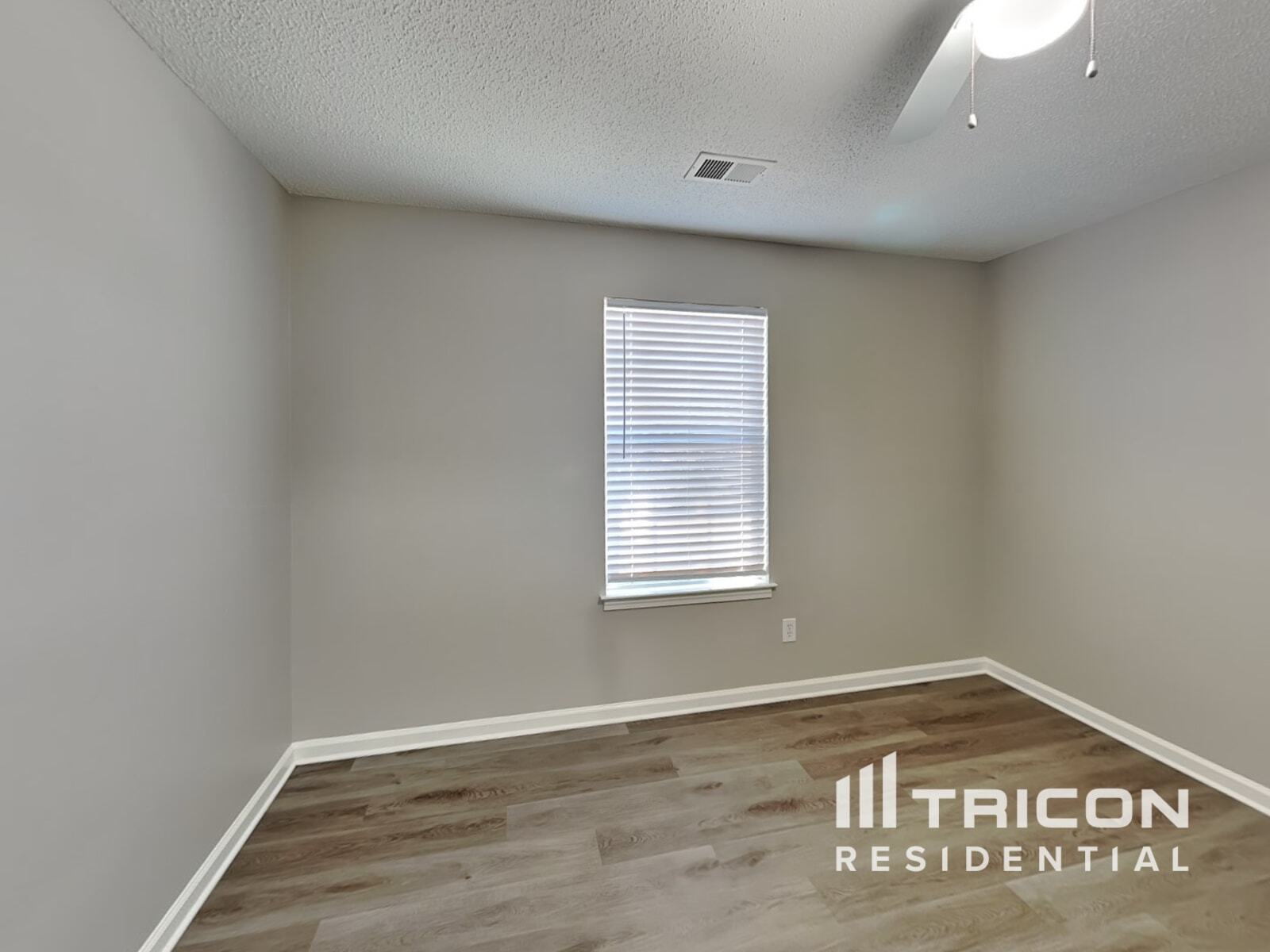 Building Photo - 239 Longshadow Dr