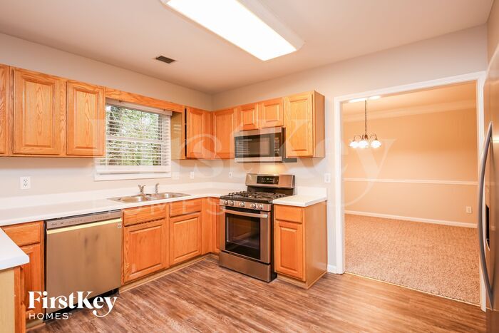 Building Photo - 2684 Conifer Green Way