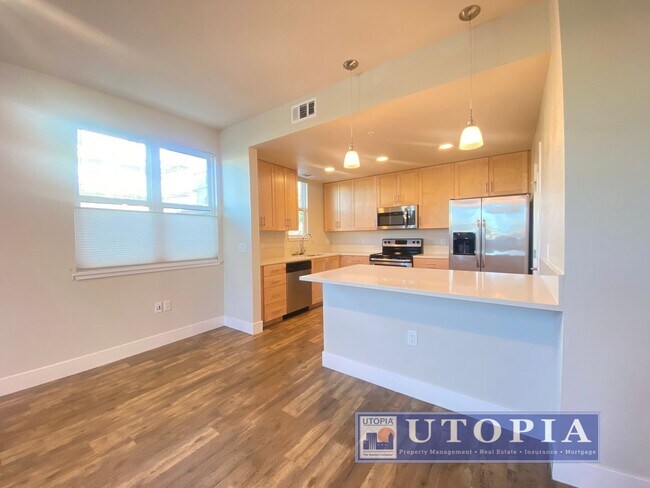 Building Photo - Beautiful 2 Bedroom, 2 Bathroom ground floor unit located in the heart of Seabright