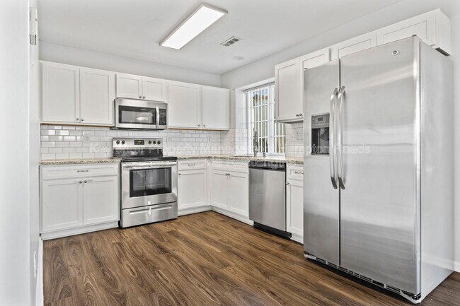 Building Photo - 312 Pebble Creek Dr