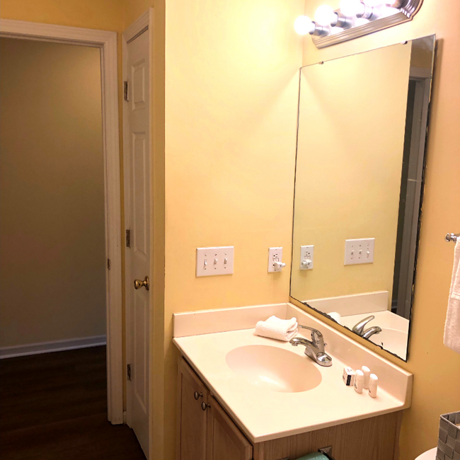 Building Photo - 581 Blue River Ct