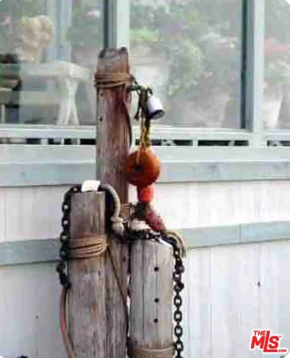 Building Photo - 73 Surfside Ave.