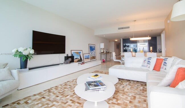 Building Photo - 17001 Collins Ave
