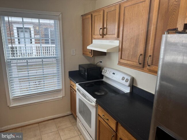 Building Photo - 540 Peacock Dr