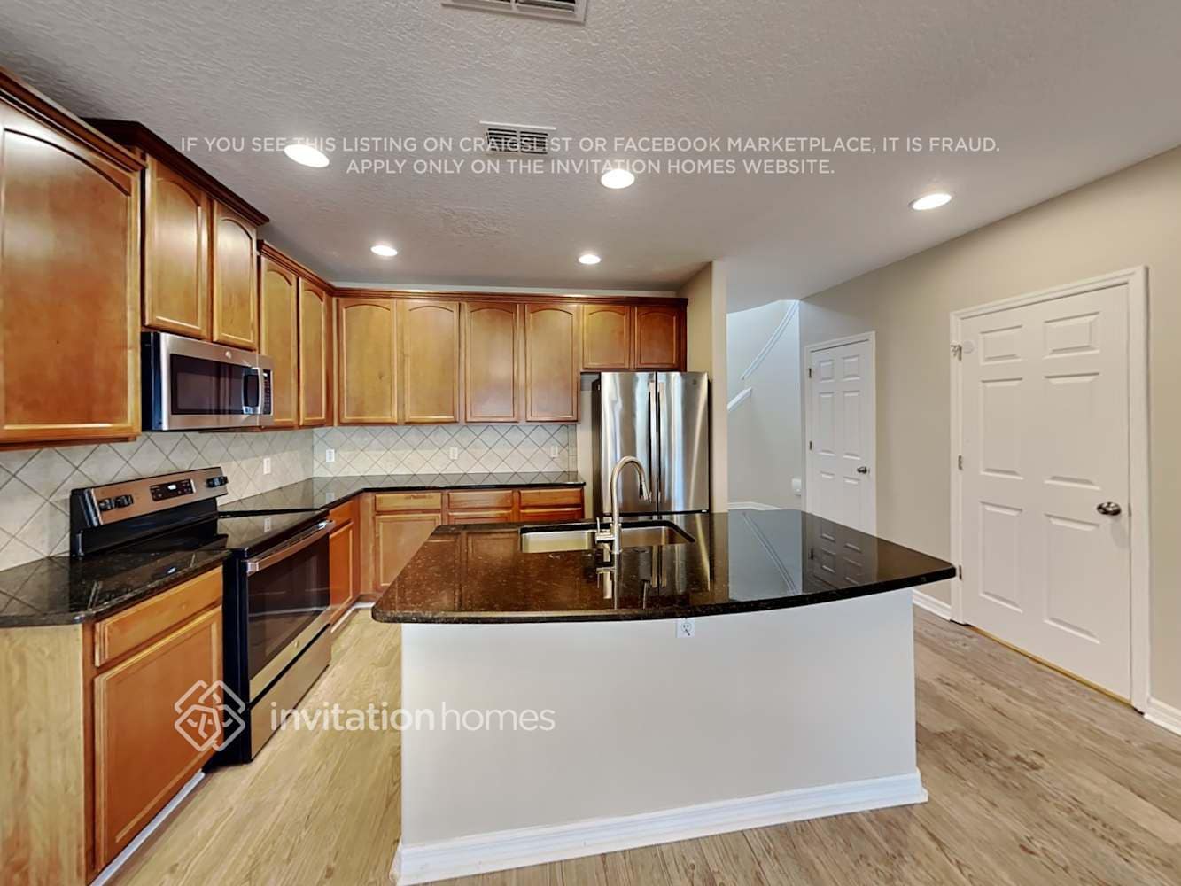 Building Photo - 2244 Seven Oaks Dr