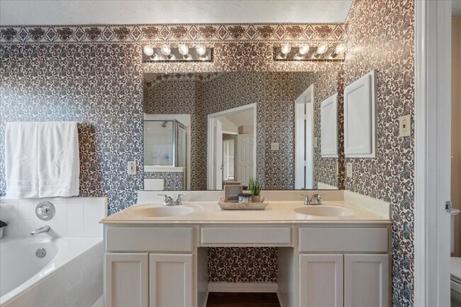 Building Photo - 3708 Nutwood Ln