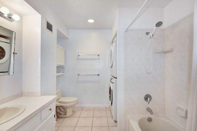 Building Photo - 77-6585 Sea View Circle 306