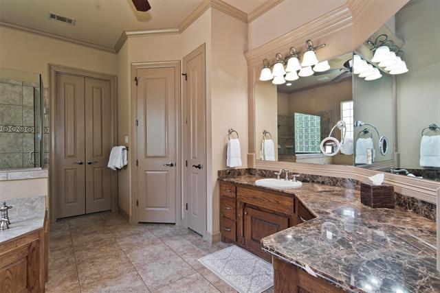 Building Photo - 6208 Riverview Cir