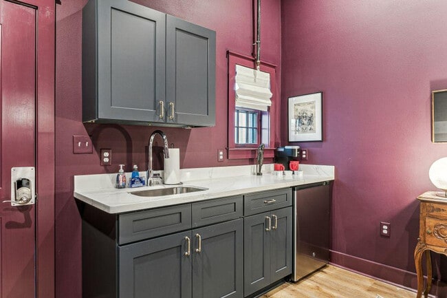 Building Photo - 1738 N Rampart St