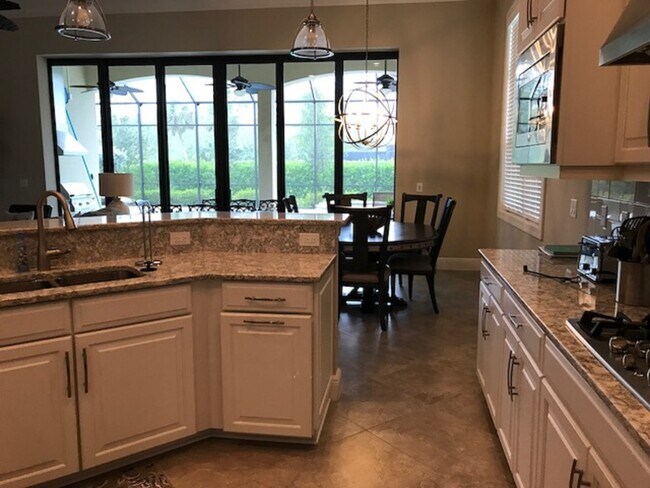 Building Photo - 9325 Vercelli Ct