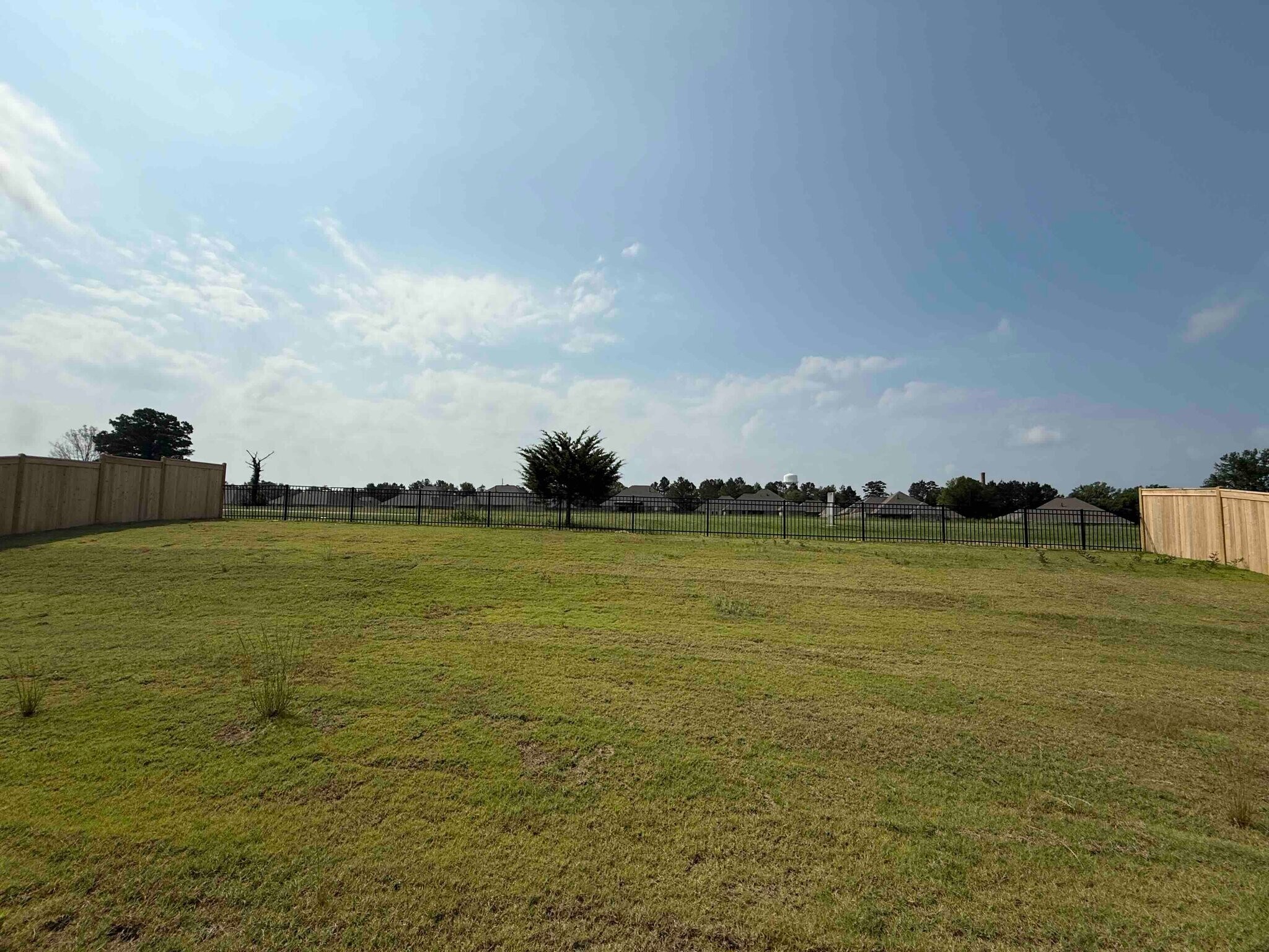 Building Photo - 573 Patrick Farms Dr