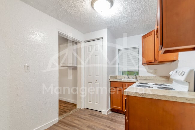 Building Photo - 1629 W 31st St