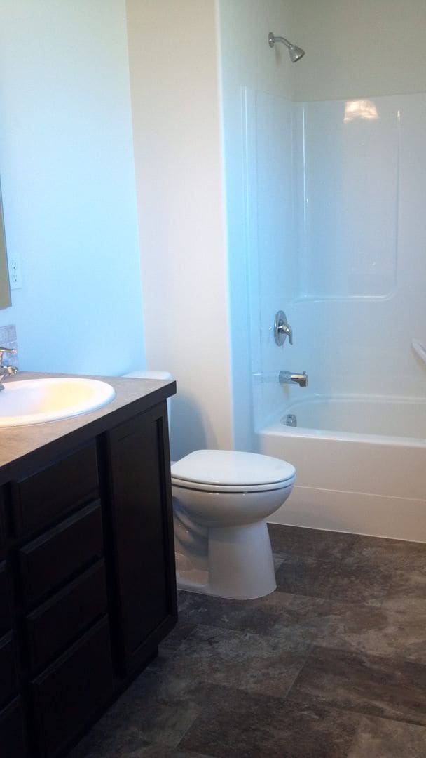 Building Photo - Single Story Home with Fully Fenced Yard & Close to Shopping/Restaurants!