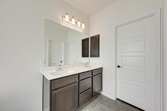 Building Photo - 18600 Golden Eagle Way