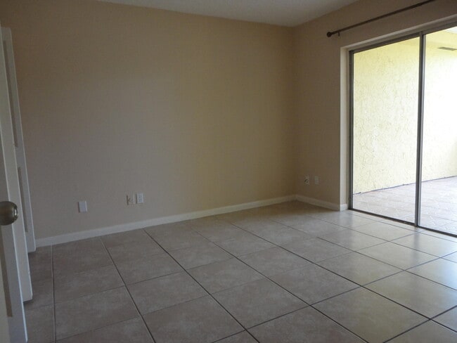 Building Photo - 212 Sparrow Dr