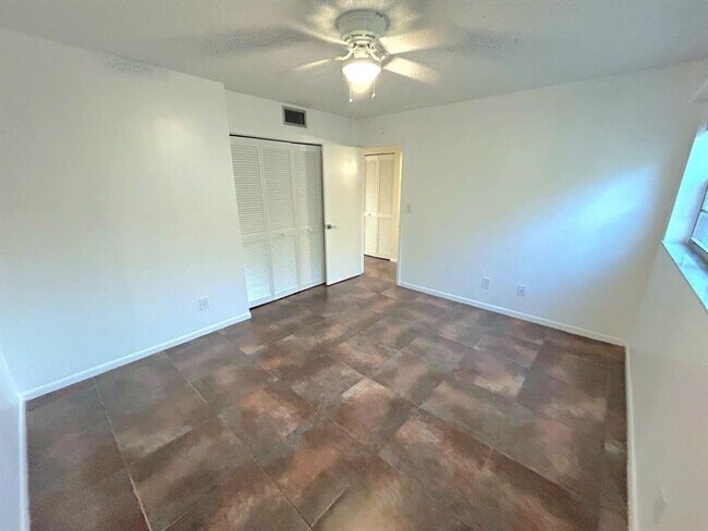 Building Photo - 4147 NW 90th Ave