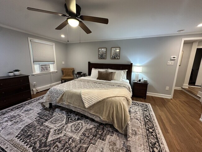 Building Photo - Furnished 3-Bedroom Single-Family Home in West Falls