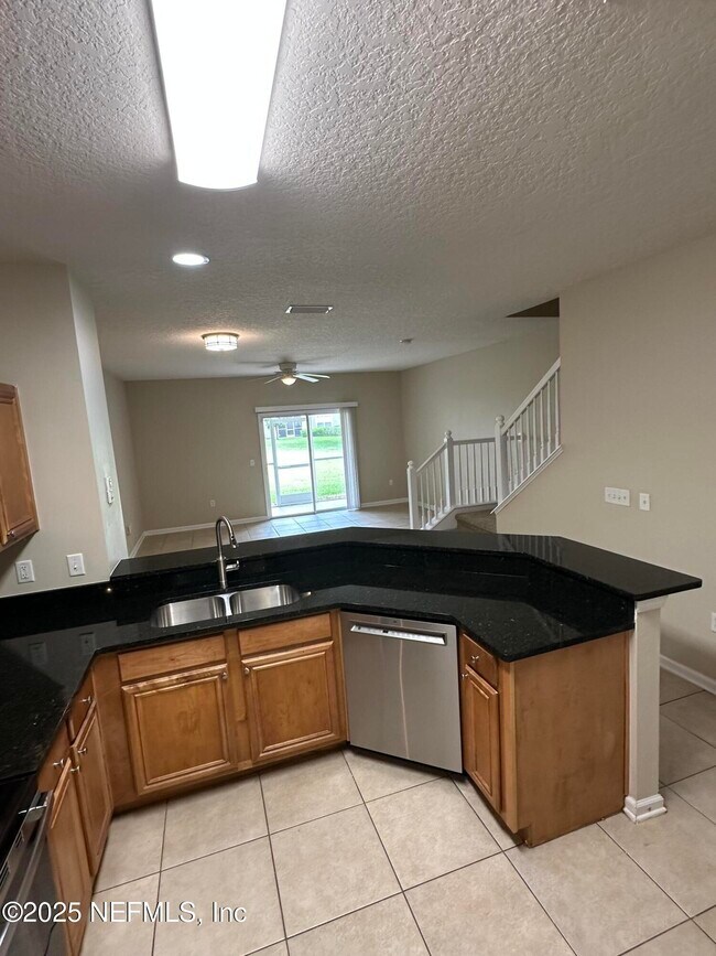 Building Photo - 3750 Silver Bluff Blvd