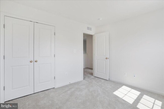 Building Photo - 64 Stafford Pl