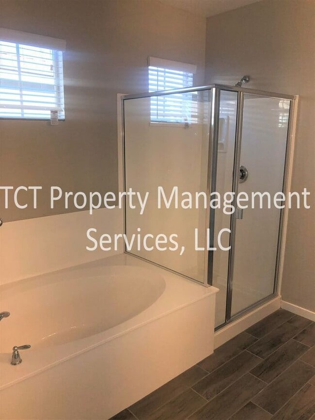 Building Photo - Gorgeous Home In Gated Gilbert Community!