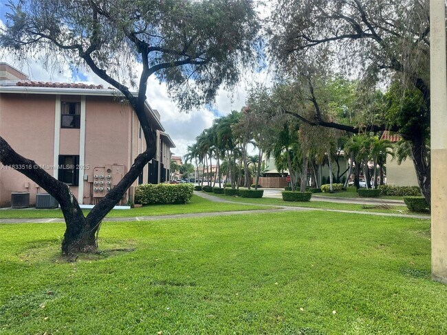 Building Photo - 9808 Hammocks Blvd