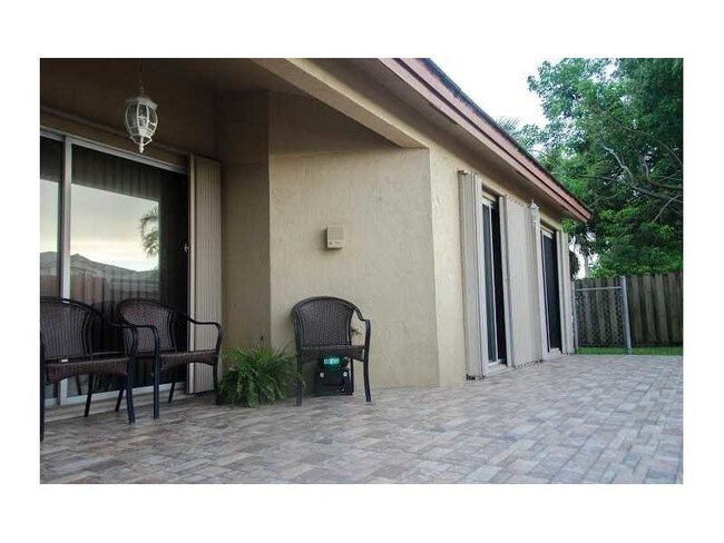 Building Photo - 12240 SW 137th Terrace