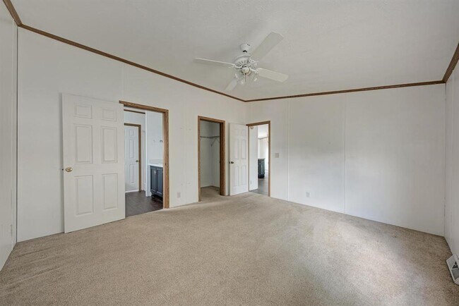 Building Photo - 187 Horseshoe Bend Rd