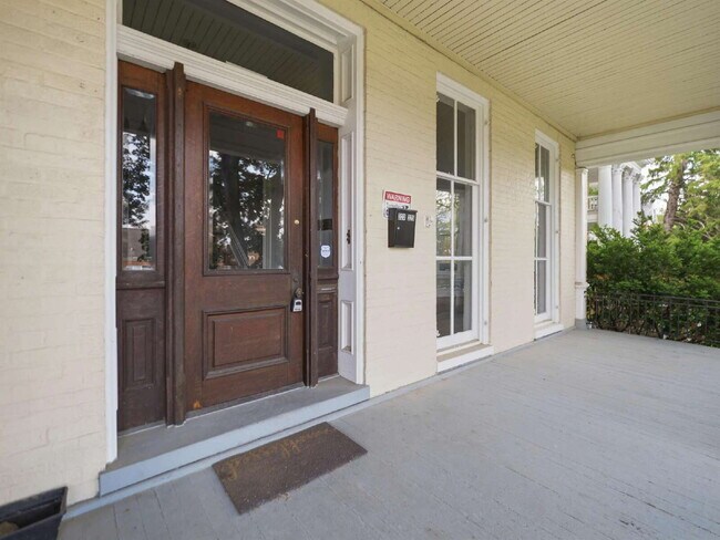 Building Photo - Charming 2-Bedroom, 1-Bath First-Floor Residence in a Beautifully Renovated Historic Home