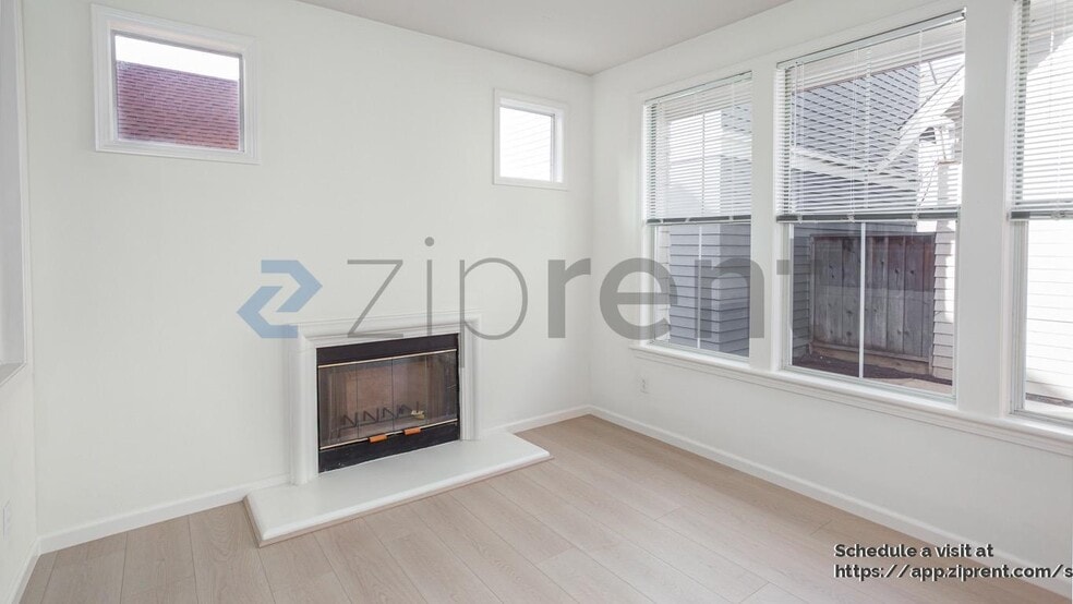 Building Photo - 5 Chester Cir