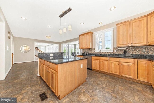 Building Photo - 17010 Bivens Ln