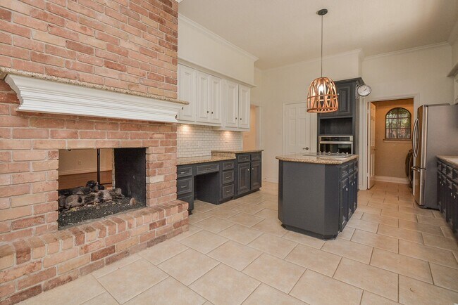 Building Photo - 8010 White Marsh Ct