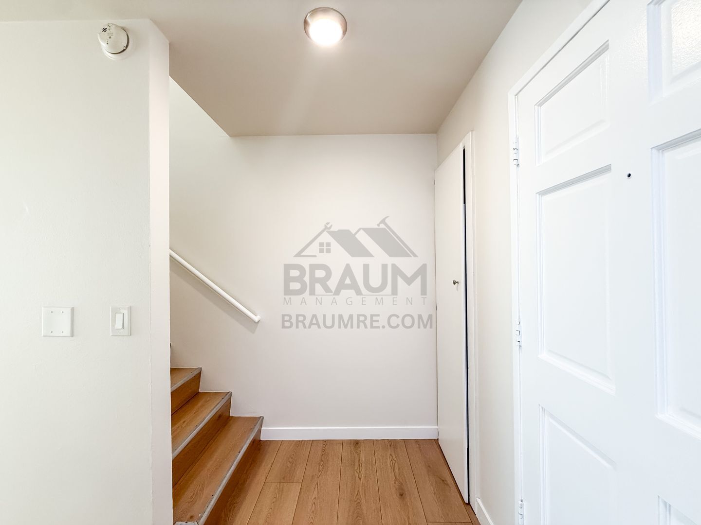 Building Photo - 14249 Friar St