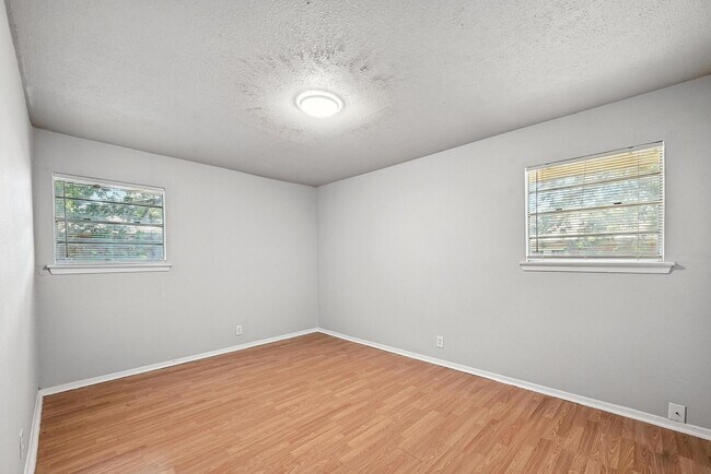 Building Photo - QUAINT 3 Bed, 2 Bath Home in Mckinney, TX!...