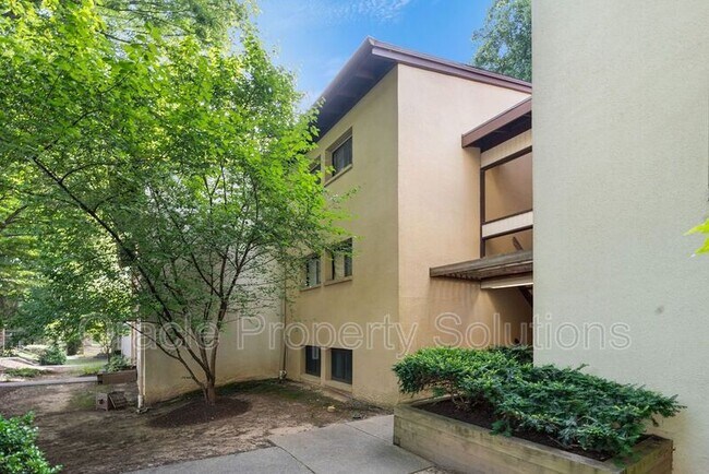 Building Photo - 5707 Harpers Farm Rd