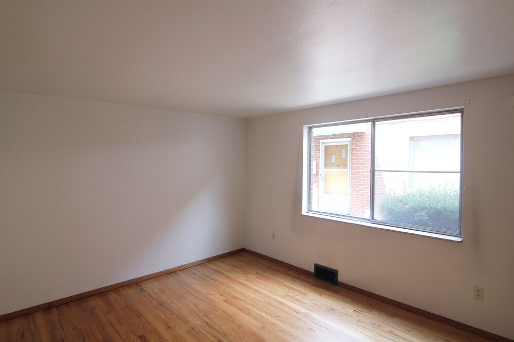 Building Photo - 432 Franklin Ave