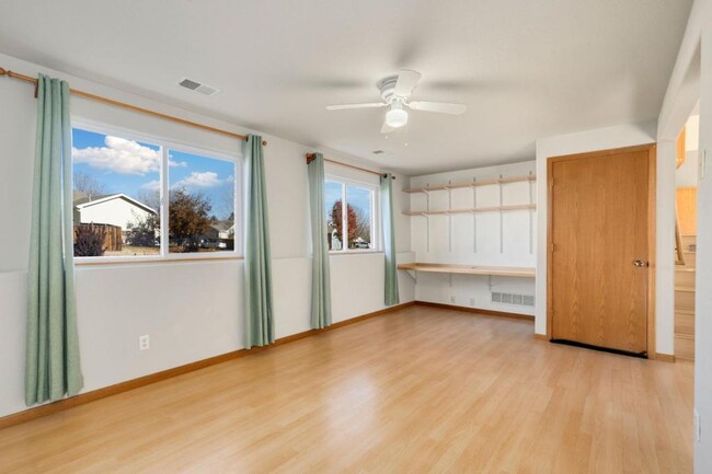 Building Photo - 5799 Aspen View Pl