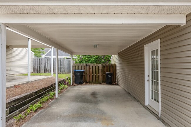 Building Photo - 2016 Caton Dr