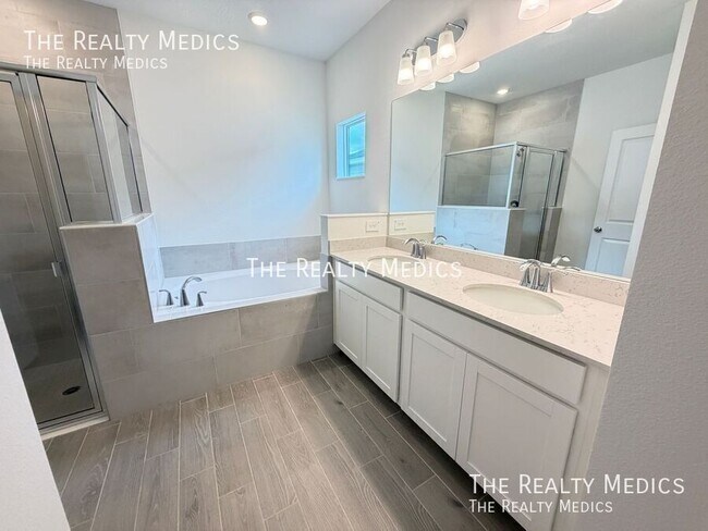 Building Photo - 6578 SW 89th Loop