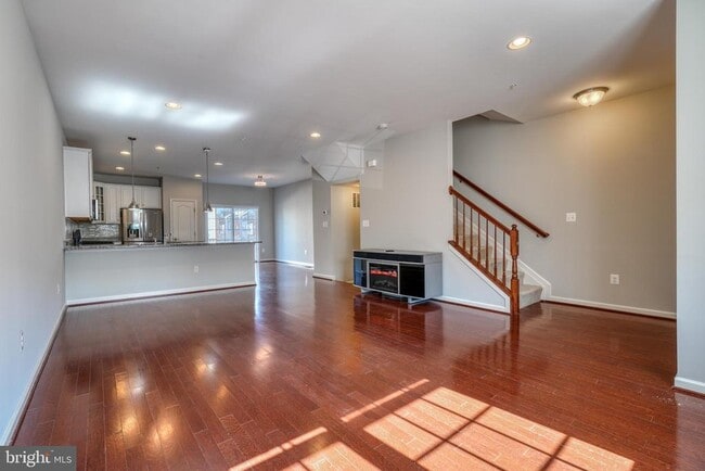 Building Photo - 985 Morgan Run Rd