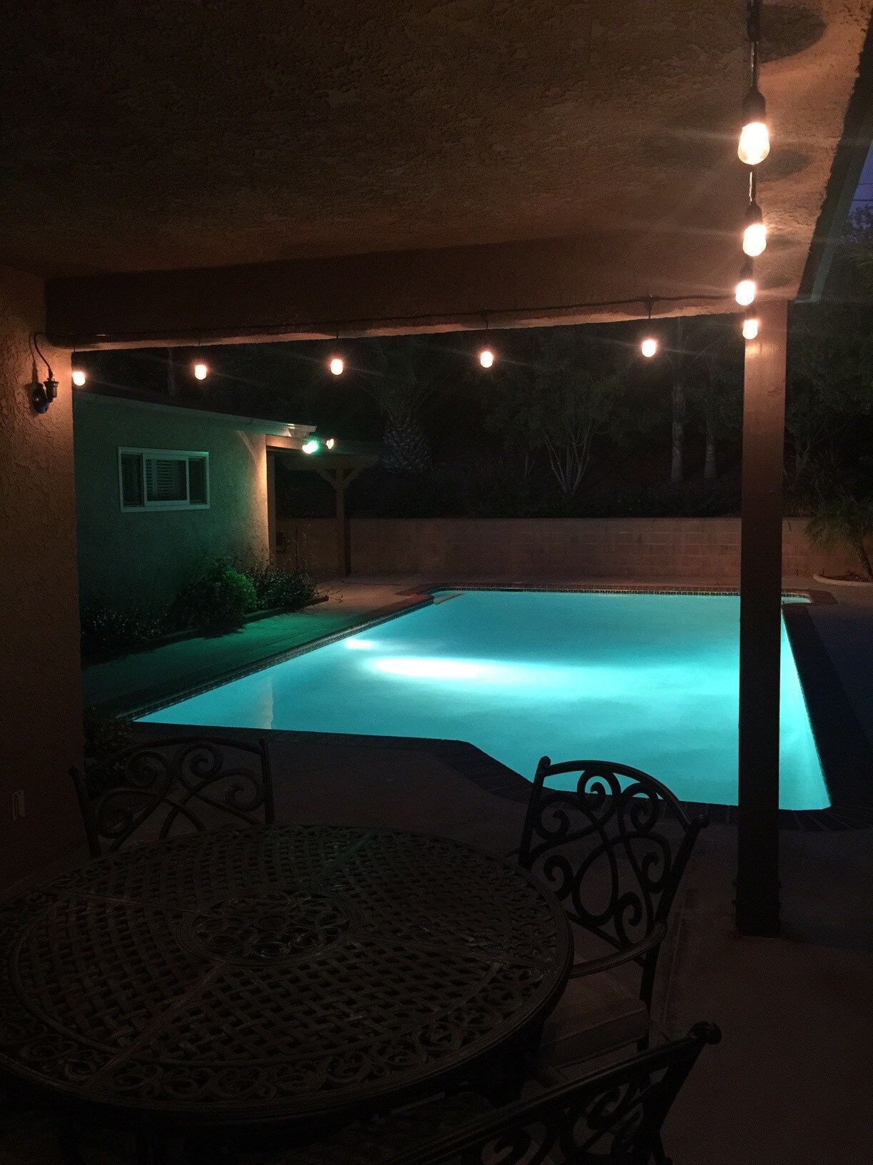 Building Photo - 2000 Karen St