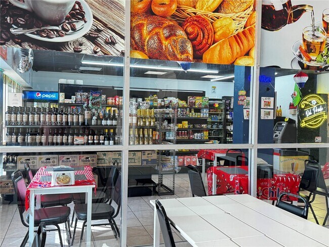 Building Photo - 18061 Biscayne Blvd