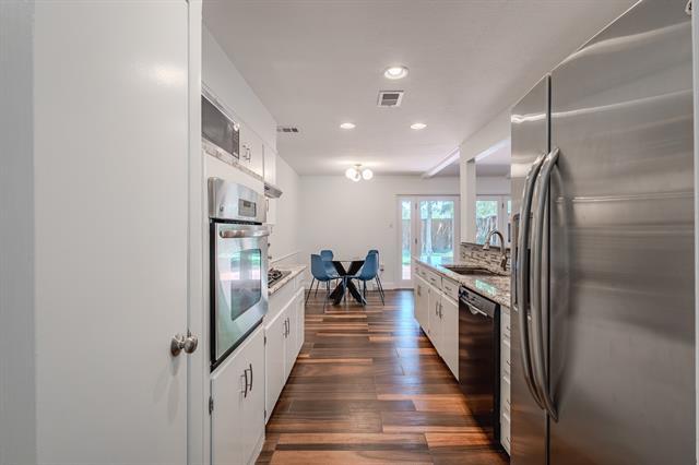 Building Photo - 3347 Latham Dr
