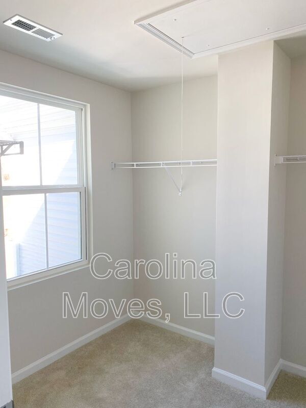 Building Photo - 156 Sarnesfield Wy