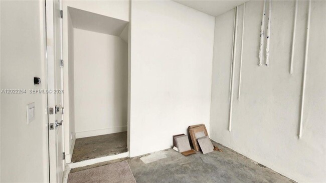 Building Photo - 8119 NW 42nd St