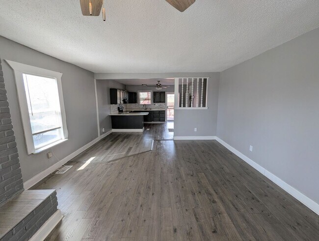 Building Photo - 9517 West Ave., St. Louis, MO 63137